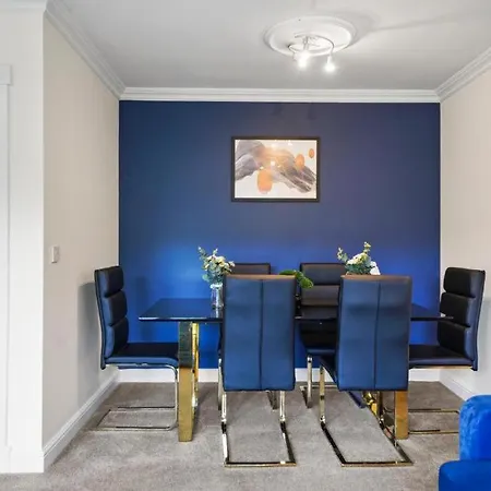 Lovely 4 Bedroom House In - Sleeps 10 * York