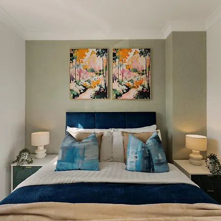 Lovely 4 Bedroom House In - Sleeps 10