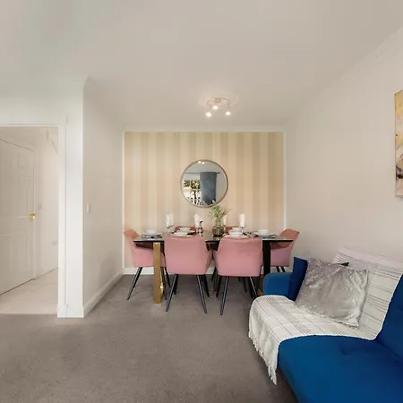 Holiday home Lovely 4 Bedroom House In - Sleeps 10
