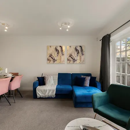 Holiday home Lovely 4 Bedroom House In - Sleeps 10