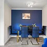 Lovely 4 Bedroom House In - Sleeps 10 * York