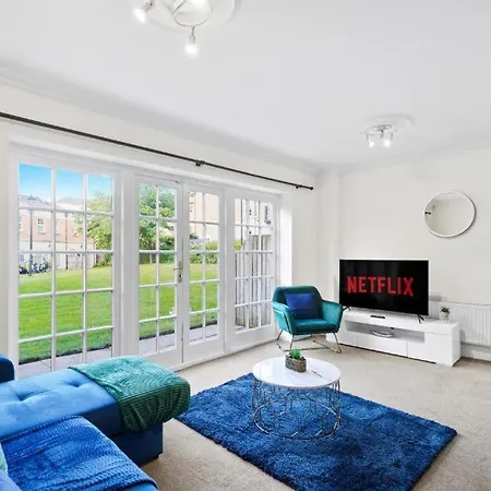 度假居 Lovely 4 Bedroom House In - Sleeps 10 约克
